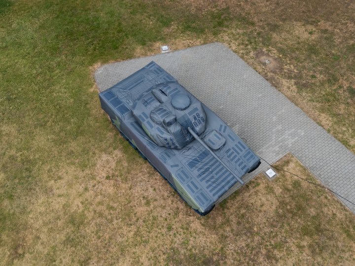 Decoy_CV90_04